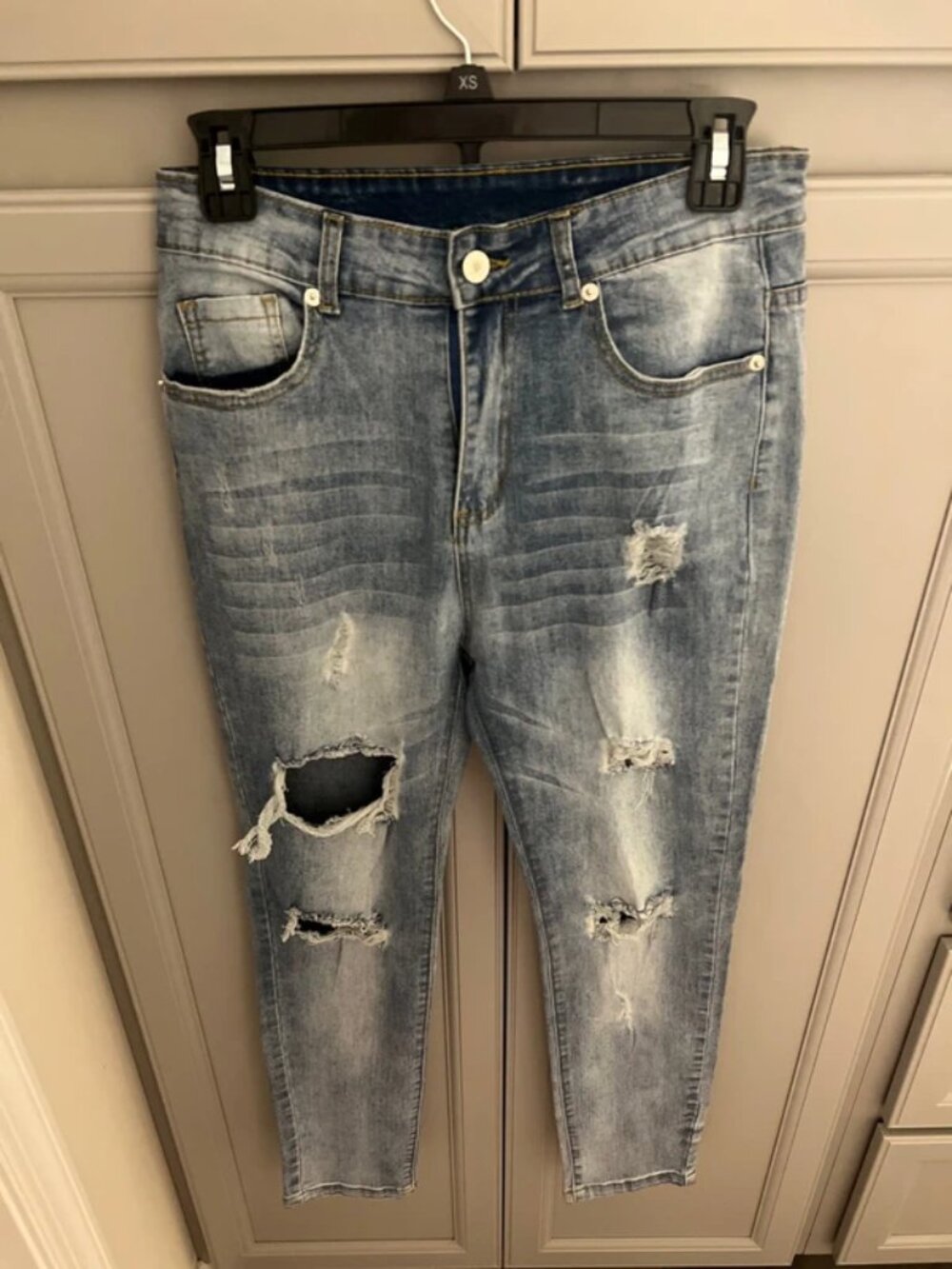 Women’s destroyed denim jeans size large euc